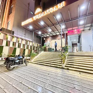 Hotel Vedangam ! - Foreigner's Choice ! Fully Air-conditioned With Parking Availability, Near Kashi Vishwanath Temple, And Ganga Ghat